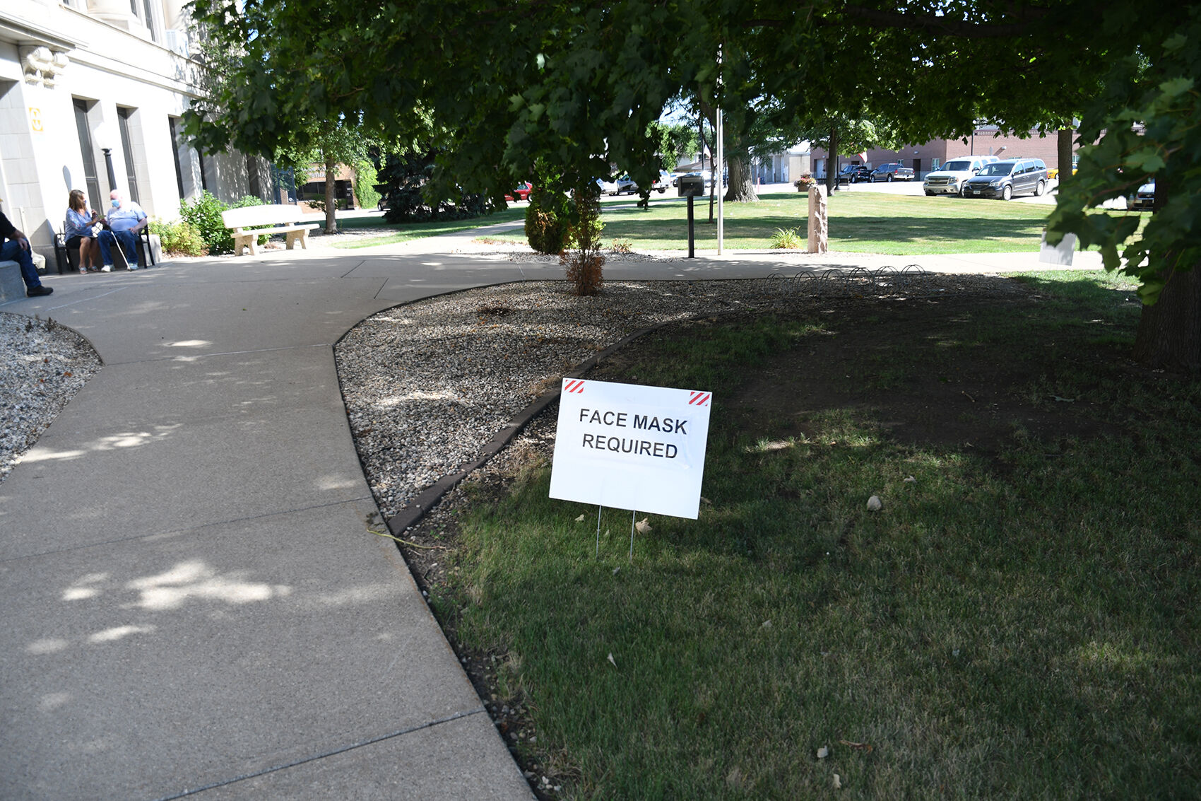 O'Brien County Courthouse mask sign
